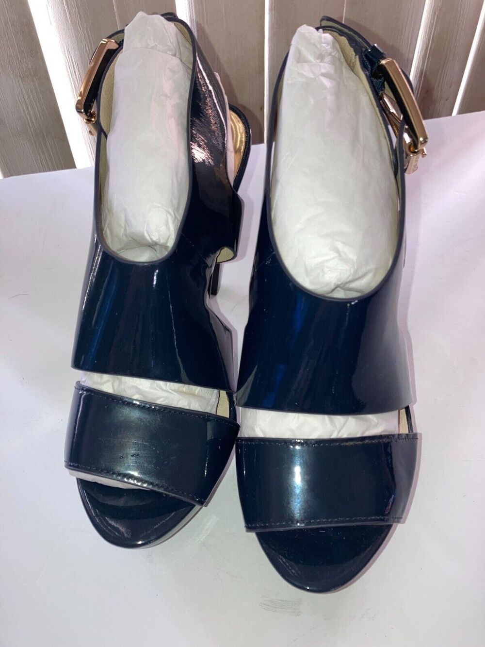 MICHAEL Kors Carla Navy Patent Leather Platform Sandals Heel 7.5M Gold Det NEW